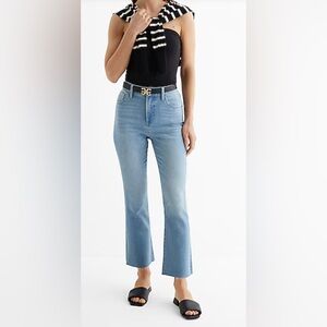 Express Cropped Flare High Rise Light Wash Jeans Size 2